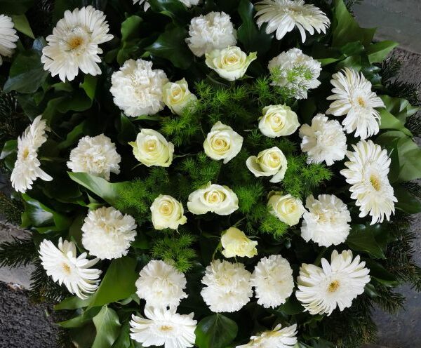 Gerbera, szegfű, rózsa fekvő koszorú (FK-153)