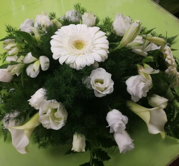 Gerbera, rózsa koporsódísz (KD-15)